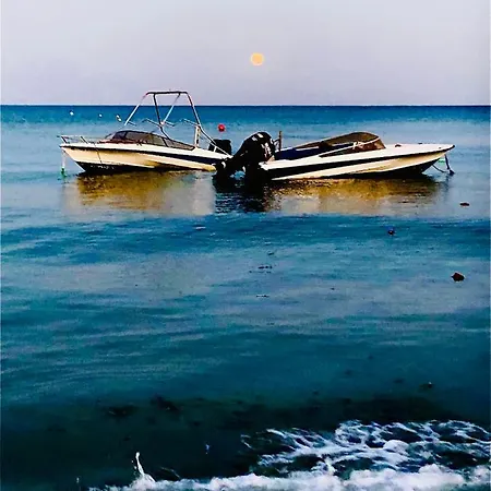 The Penthouse 401 Apartment *