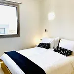 The Penthouse 401 Apartment *