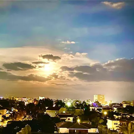 The Penthouse 401 * Larnaca